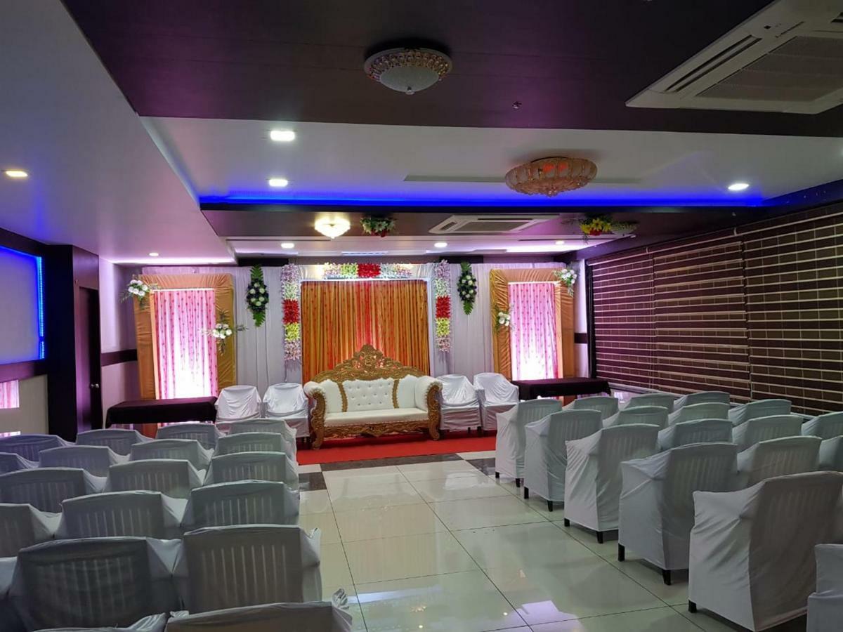 Hotel Shahi Darbar Navsari Zewnętrze zdjęcie